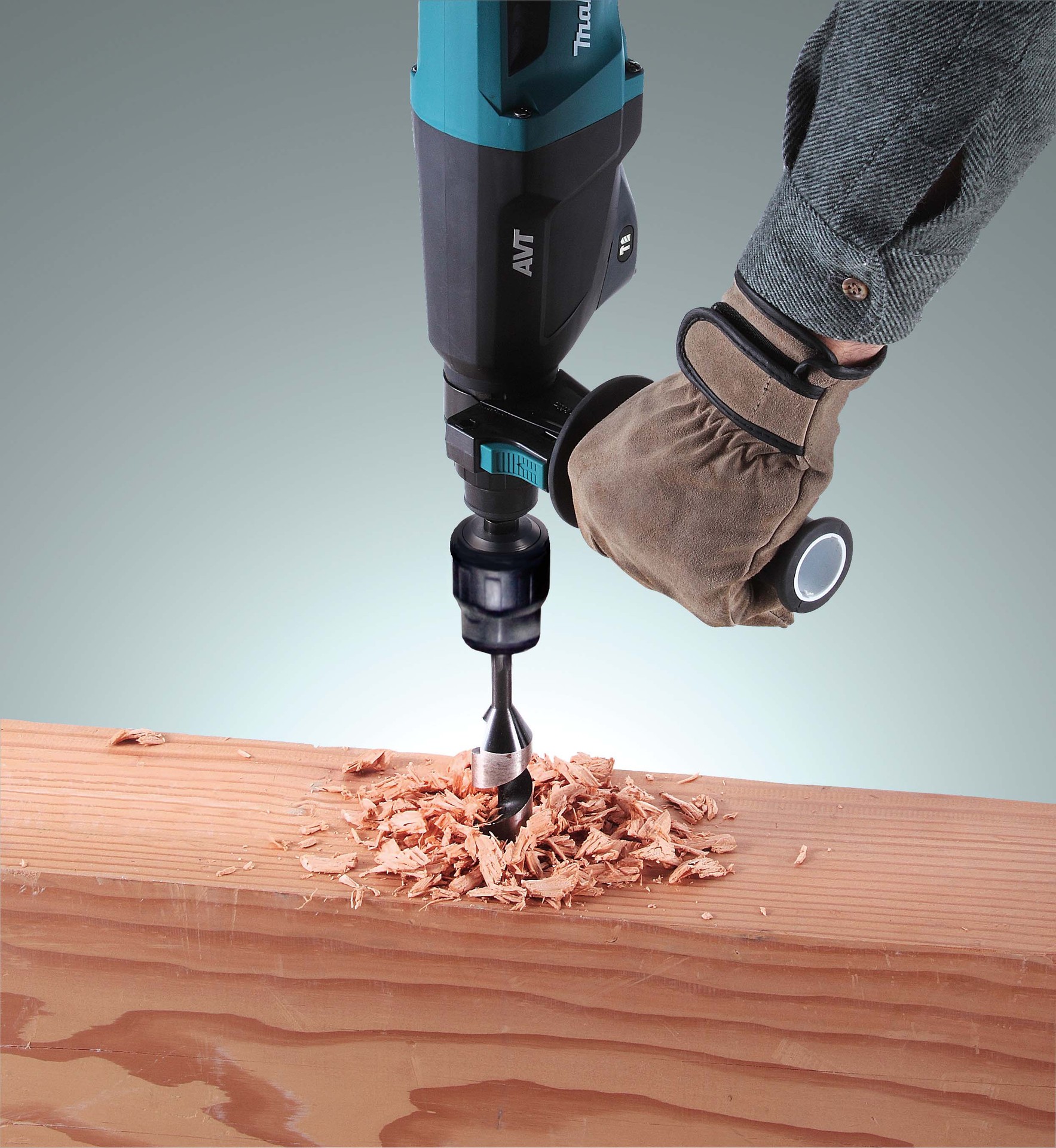 牧田 Makita HR2611F電錘評(píng)測” 低震動(dòng)”、“多動(dòng)能效率與表現(xiàn)”還在此刻一同融入錘林錘世界的全方位選擇之點(diǎn)源然力作推薦[低振動(dòng)之王]